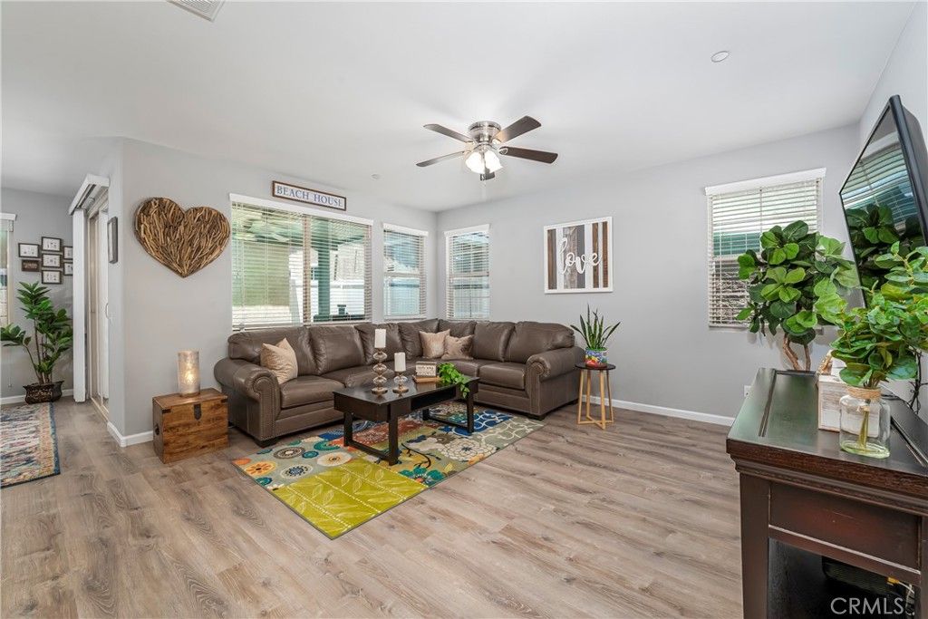 Image 6 of property listing at 24113 Darmera, Lake Elsinore, CA 92532
