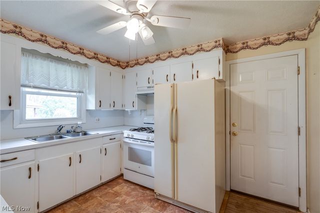 6444 Akron Avenue NW, Canal Fulton, OH 44614