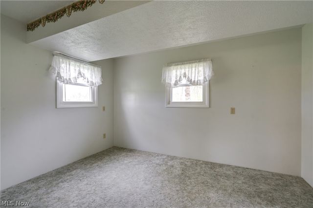 6444 Akron Avenue NW, Canal Fulton, OH 44614