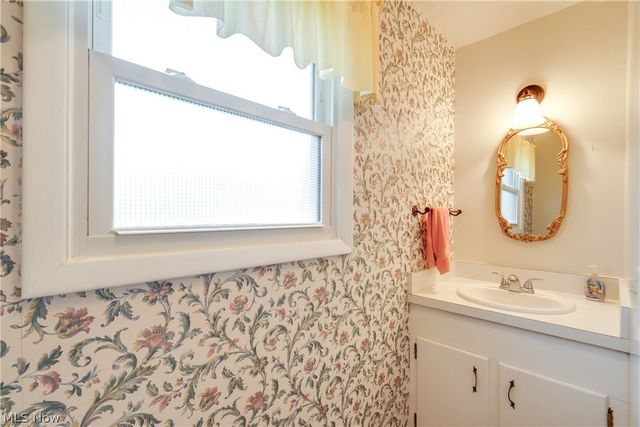 6444 Akron Avenue NW, Canal Fulton, OH 44614