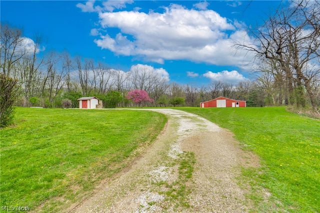 6444 Akron Avenue NW, Canal Fulton, OH 44614