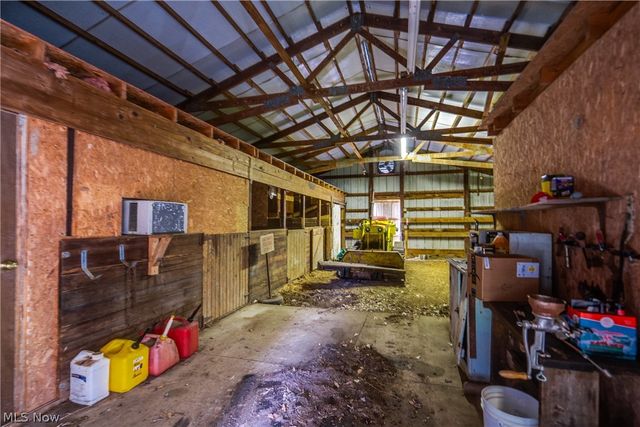 6444 Akron Avenue NW, Canal Fulton, OH 44614