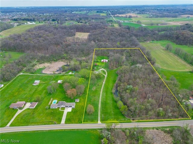 6444 Akron Avenue NW, Canal Fulton, OH 44614