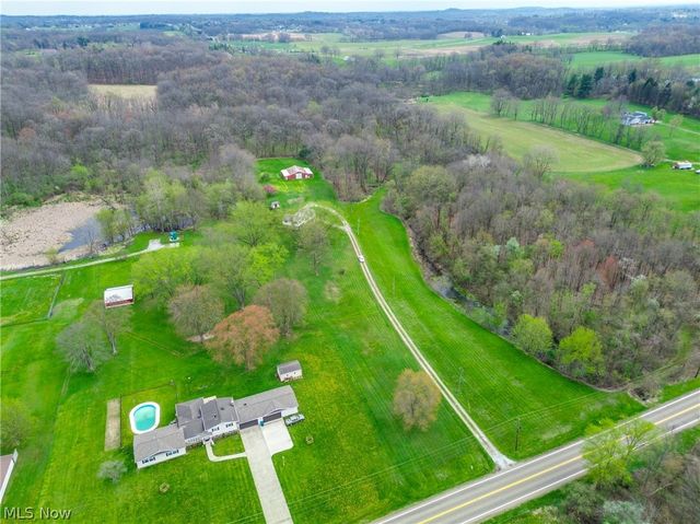 6444 Akron Avenue NW, Canal Fulton, OH 44614