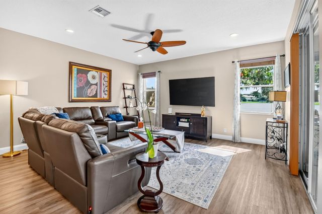 7228 Via Leonardo, Lake Worth, FL 33467