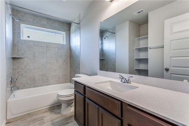 131 Trailside LN, Bastrop, TX 78602