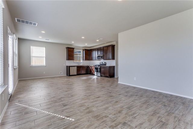 131 Trailside LN, Bastrop, TX 78602