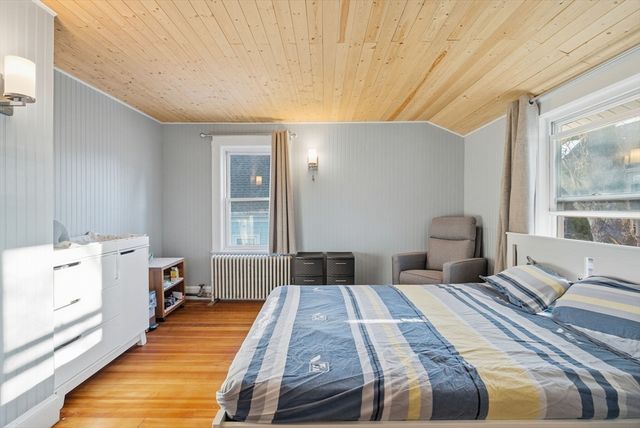 169 Pine St, Quincy, MA 02170