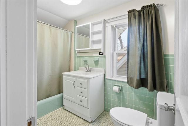 169 Pine St, Quincy, MA 02170