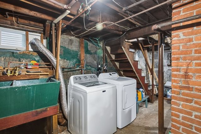 169 Pine St, Quincy, MA 02170