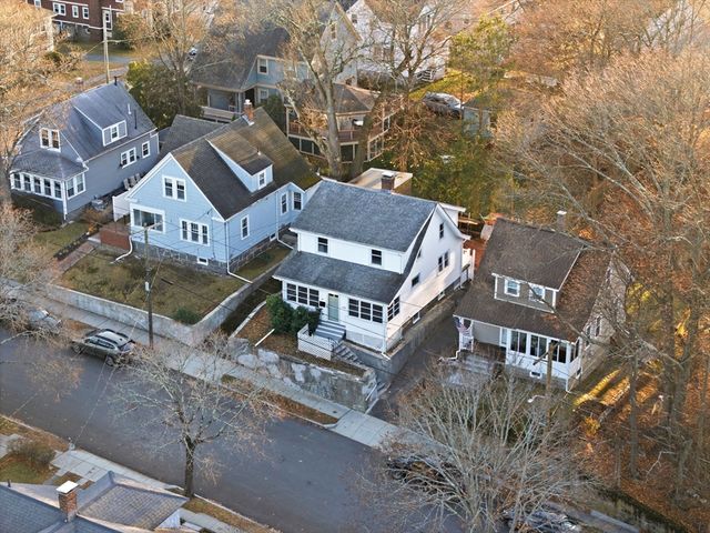 169 Pine St, Quincy, MA 02170