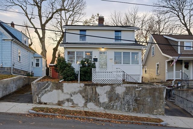 169 Pine St, Quincy, MA 02170