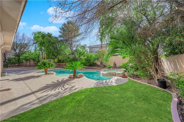 807 Canyon Greens Drive, Las Vegas, NV 89144