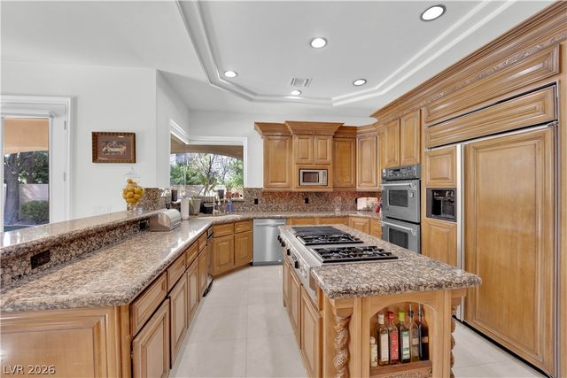 807 Canyon Greens Drive, Las Vegas, NV 89144