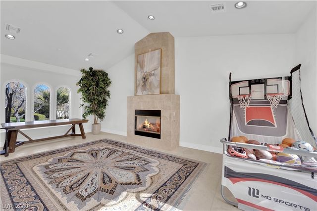 807 Canyon Greens Drive, Las Vegas, NV 89144