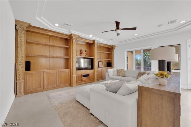 807 Canyon Greens Drive, Las Vegas, NV 89144