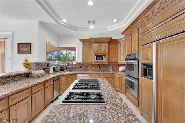 807 Canyon Greens Drive, Las Vegas, NV 89144