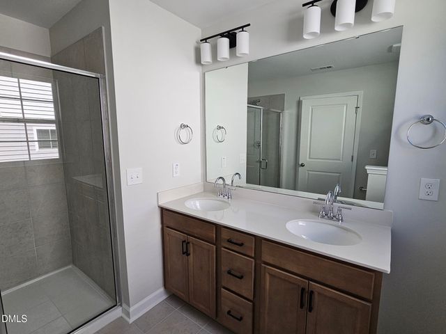 344 White Oak Garden Way 224, Garner, NC 27529