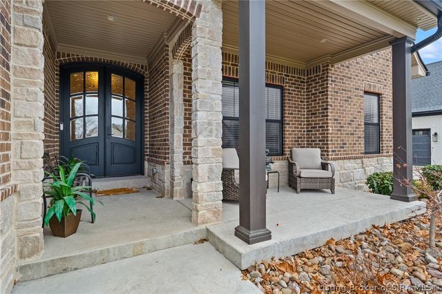 5708 Secretariat Way, Jeffersonville, IN 47130