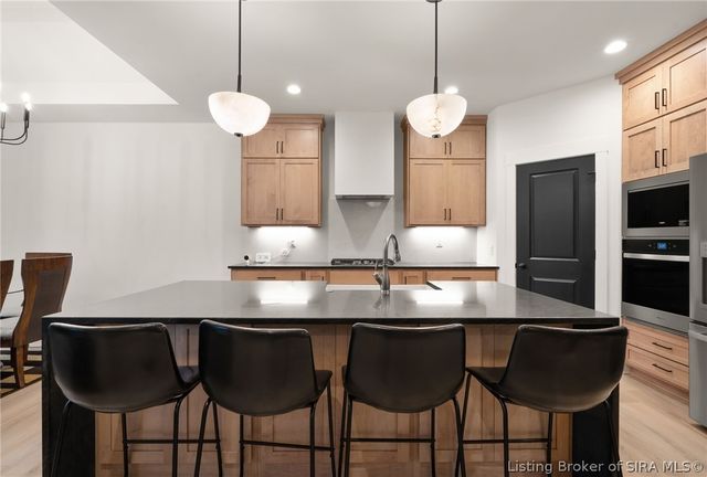 5708 Secretariat Way, Jeffersonville, IN 47130