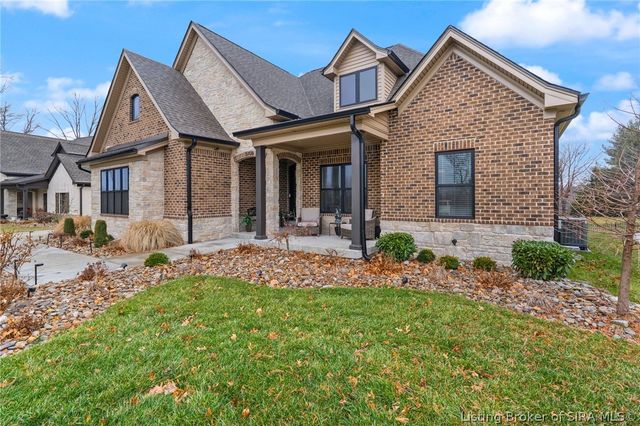 5708 Secretariat Way, Jeffersonville, IN 47130