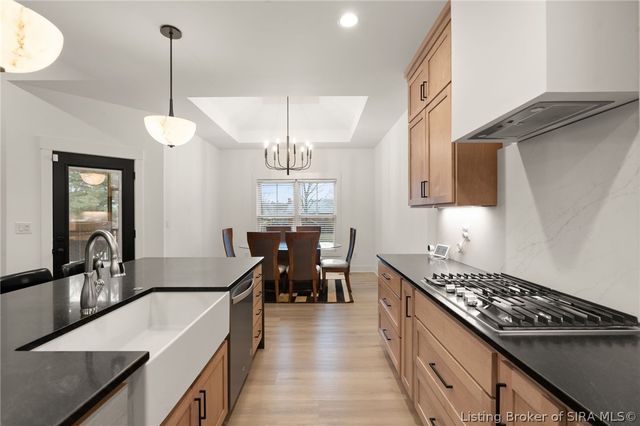 5708 Secretariat Way, Jeffersonville, IN 47130