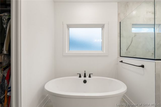 5708 Secretariat Way, Jeffersonville, IN 47130