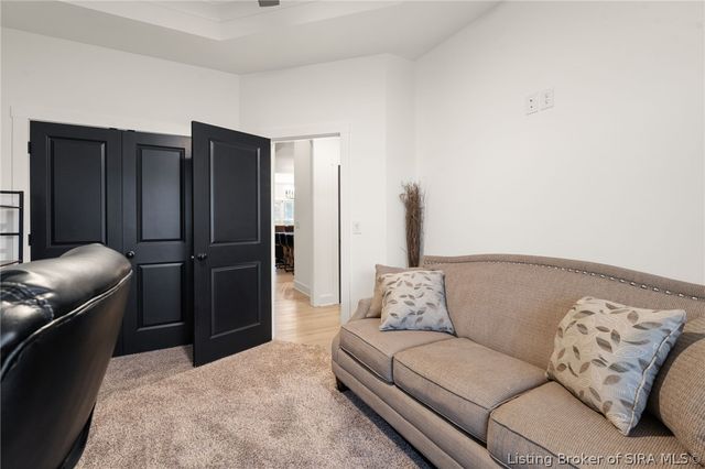 5708 Secretariat Way, Jeffersonville, IN 47130