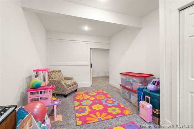 5708 Secretariat Way, Jeffersonville, IN 47130