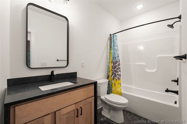 5708 Secretariat Way, Jeffersonville, IN 47130