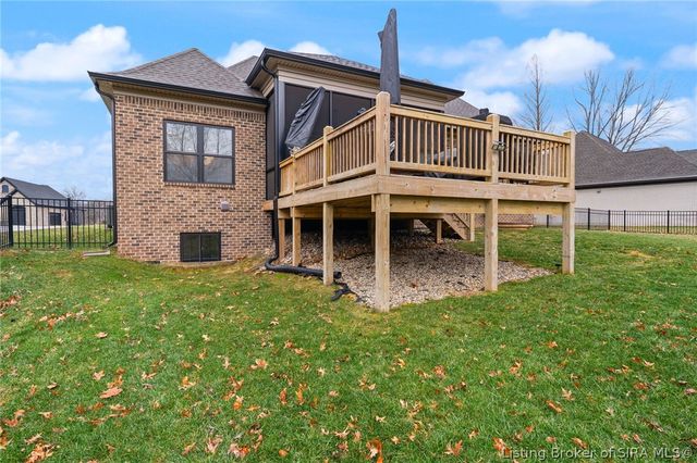 5708 Secretariat Way, Jeffersonville, IN 47130