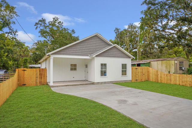 3520 Begonia St, St Augustine, FL 32084