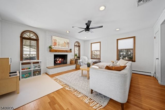 367 Van Winkle Avenue, Hawthorne Boro, NJ 07506