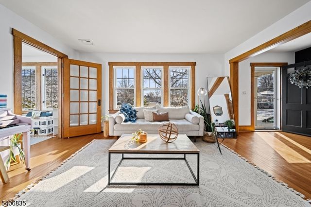 367 Van Winkle Avenue, Hawthorne Boro, NJ 07506