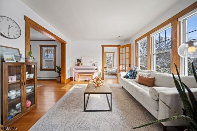 367 Van Winkle Avenue, Hawthorne Boro, NJ 07506