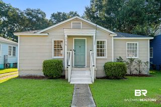 205 Pinehill Drive, Mobile, AL 36606