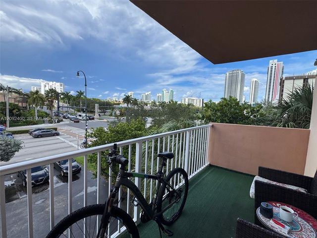 2200 E Hallandale Beach Boulevard 301, Hallandale Beach, FL 33009