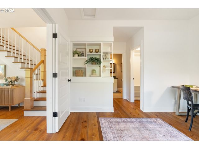 1604 Se LAMBERT St, Portland, OR 97202