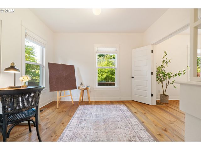 1604 Se LAMBERT St, Portland, OR 97202