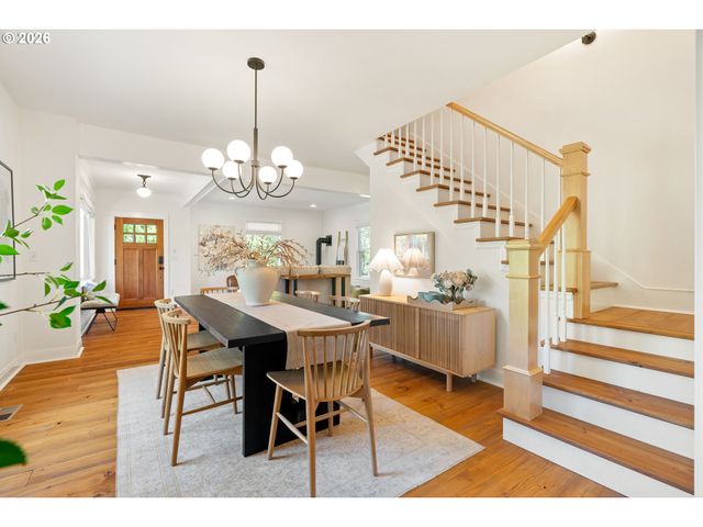 1604 Se LAMBERT St, Portland, OR 97202
