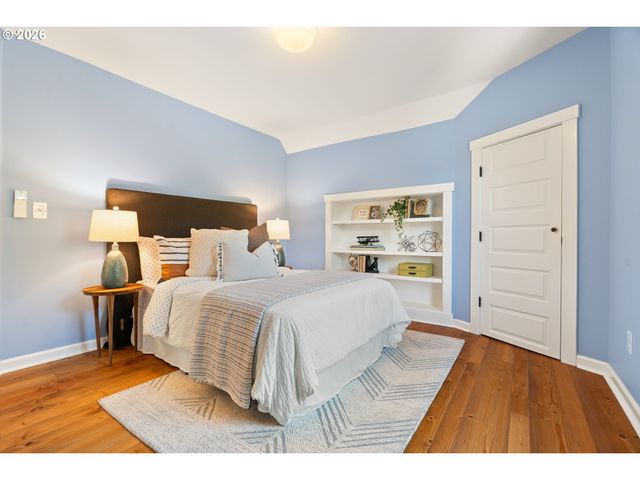 1604 Se LAMBERT St, Portland, OR 97202