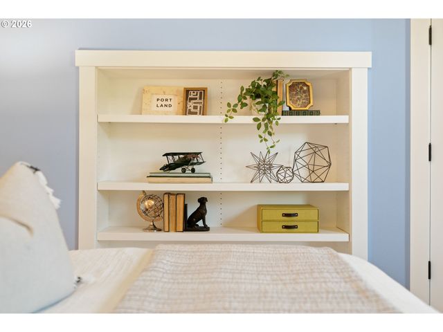 1604 Se LAMBERT St, Portland, OR 97202