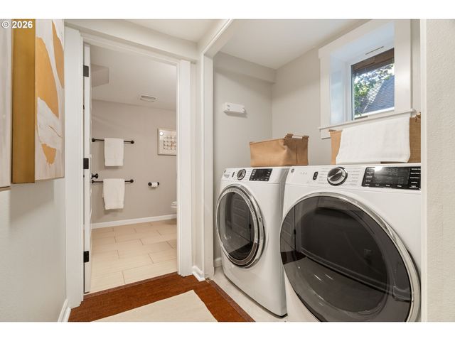 1604 Se LAMBERT St, Portland, OR 97202