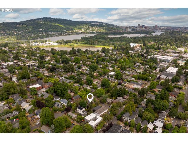1604 Se LAMBERT St, Portland, OR 97202