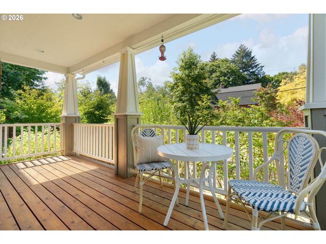 1604 Se LAMBERT St, Portland, OR 97202