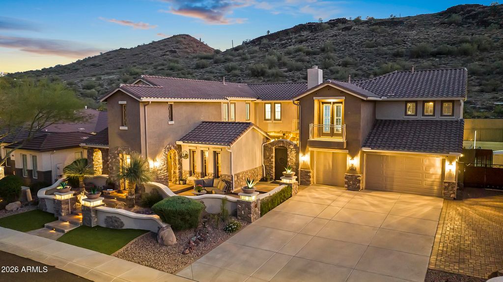 Image 1 of property listing at 3611 W HIDDEN MOUNTAIN Lane, Phoenix, AZ 85086