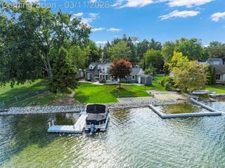 241 Reymont Road, Waterford Charter Township, MI 48327