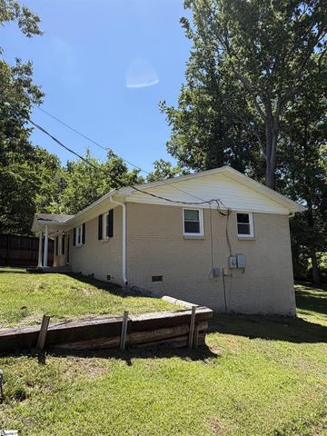 131A Oak Hill Drive, Greenville, SC 29617