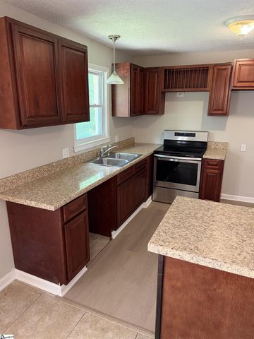 131A Oak Hill Drive, Greenville, SC 29617