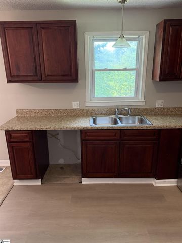131A Oak Hill Drive, Greenville, SC 29617